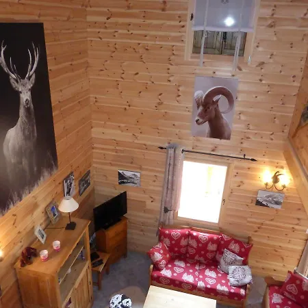 Le Villard * Enchastrayes